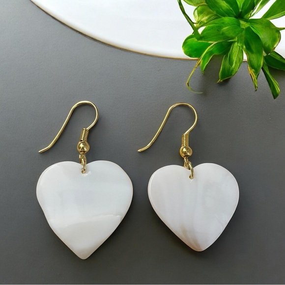 Mother of Pearl Heart Earrings Gold Tone - Picture 2 of 5